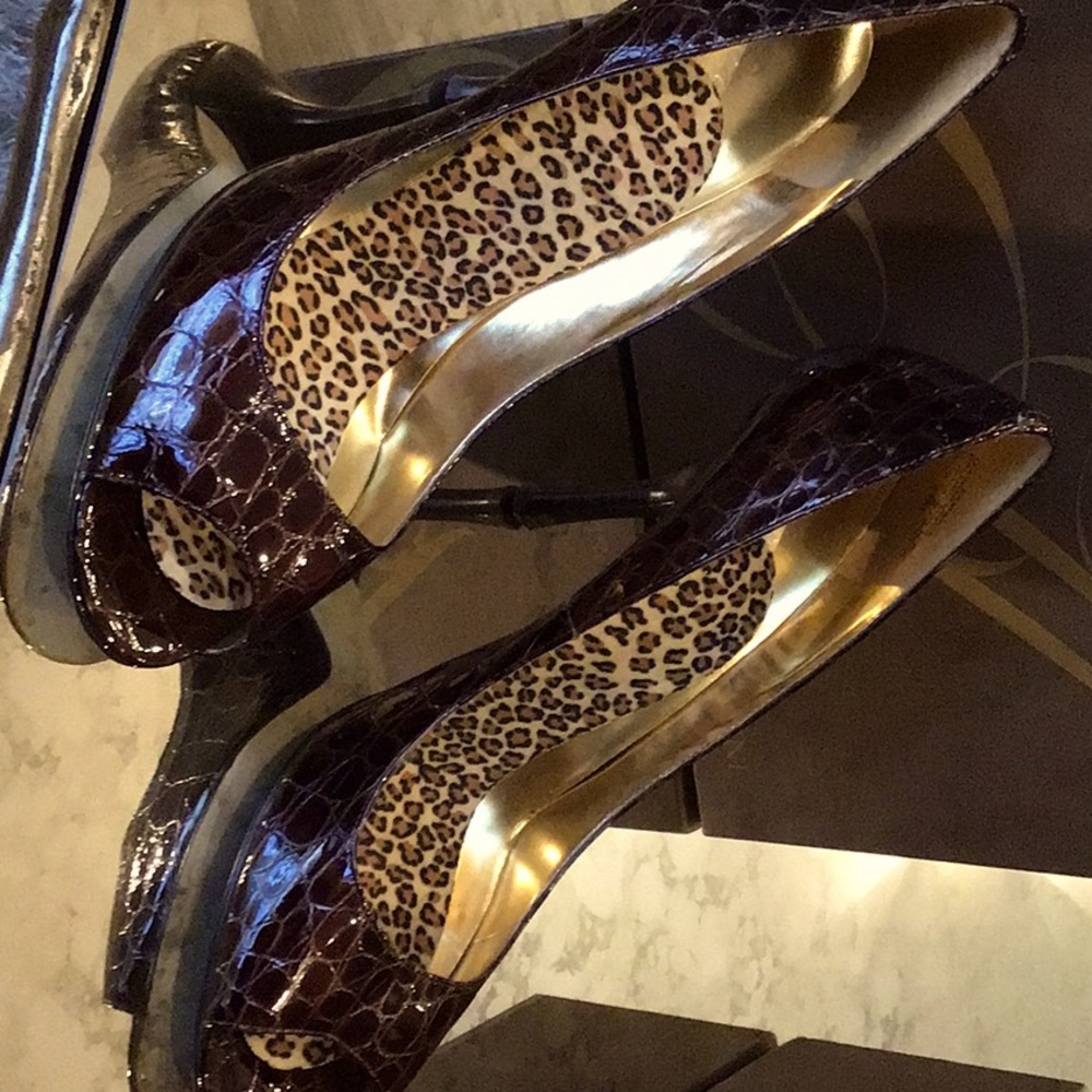 Enzo Angiolini Eamayline heals